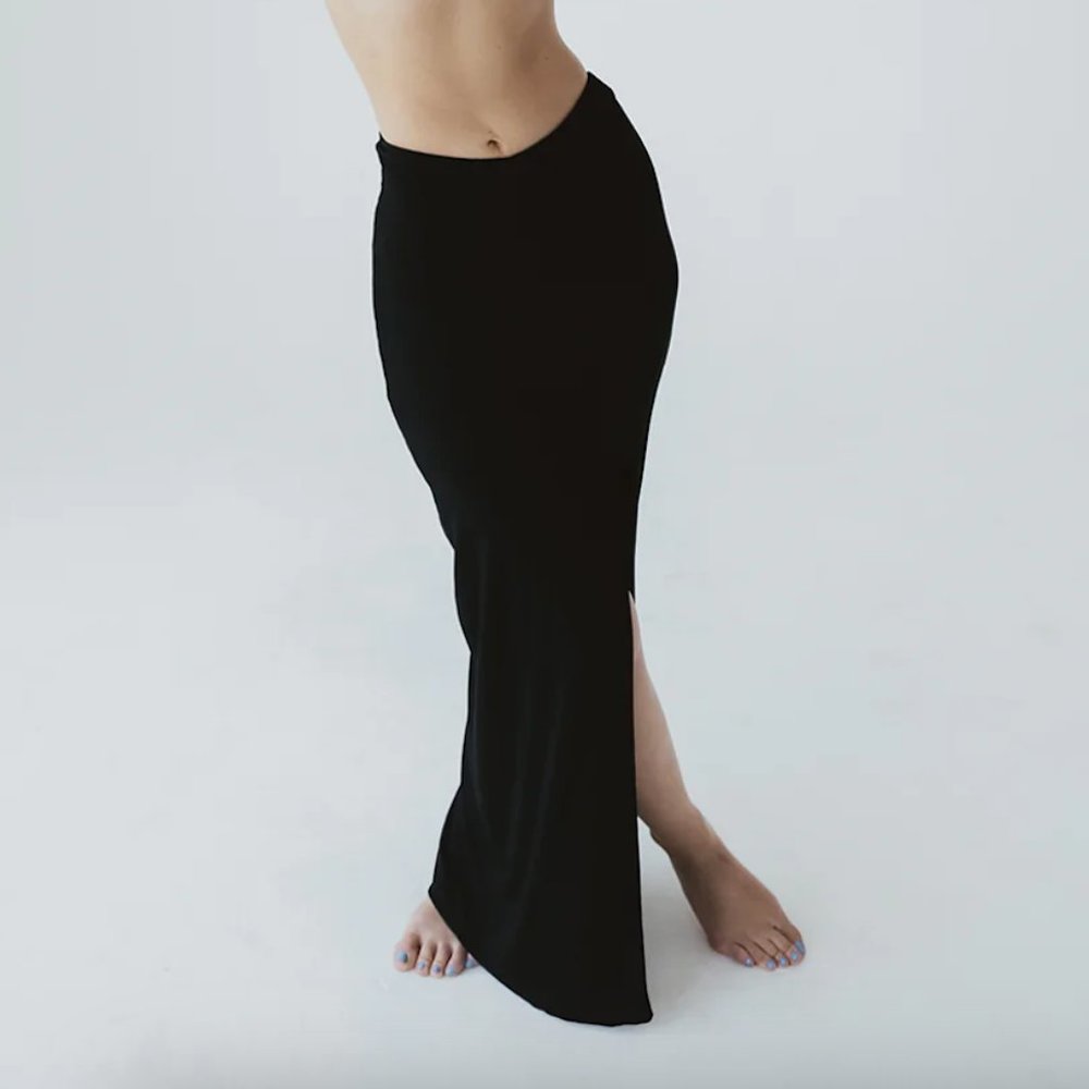 Klassy Network V-cut maxi skirt XXS